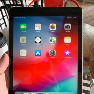 iPad...6th gen 9.7 , 32g .